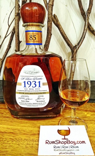 St. Lucia Distillers 1931 Sixth Edition: Bottle &amp; Glass