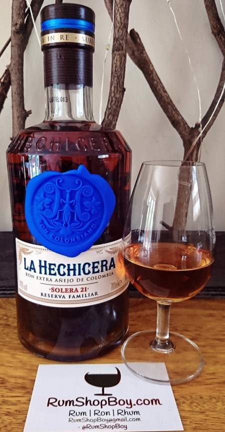 La Hechicera: Bottle and Glass