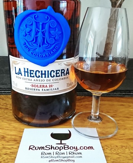 La Hechicera: Bottle and Glass (Front Label)